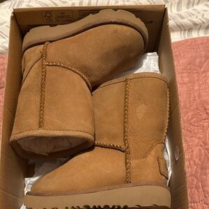 UGG Classic Weather Short Boots in Brown
